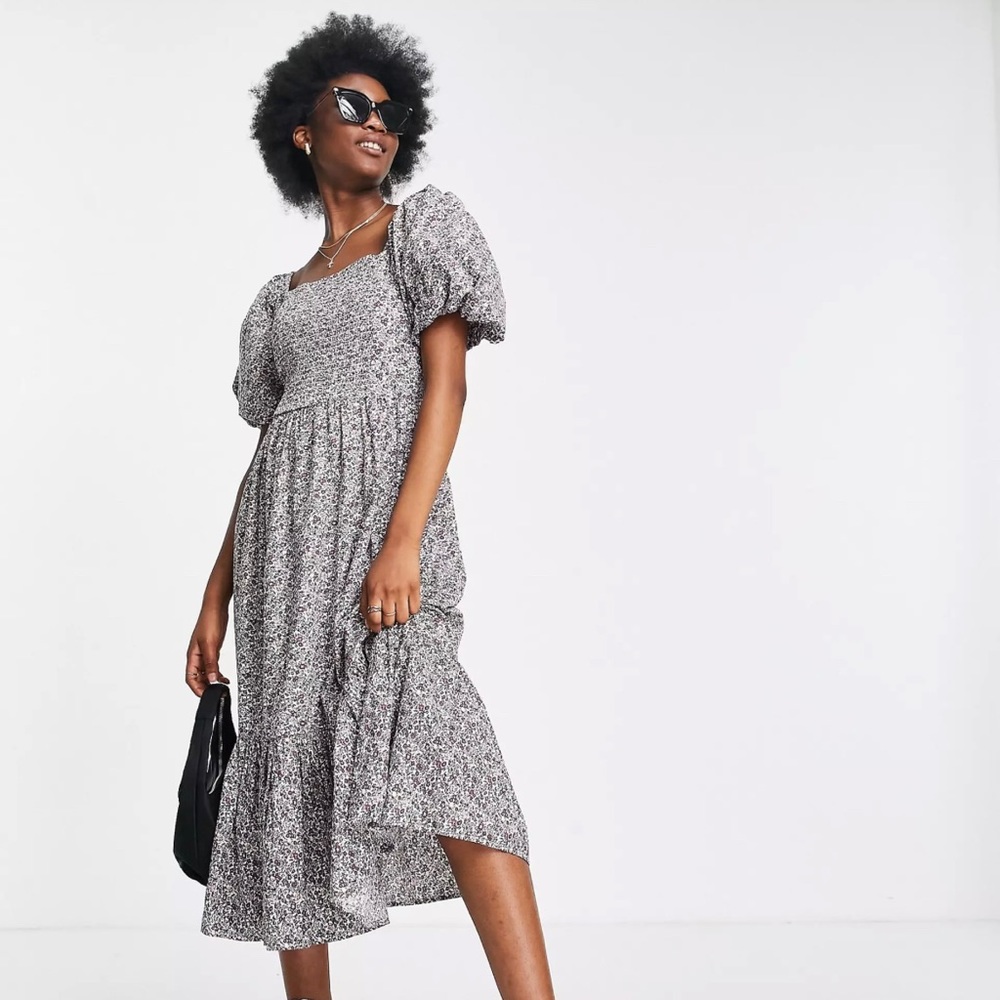 NEW W/O TAGS Miss Selfridge shirred puff sleeve ruffle hem floral midi dress
